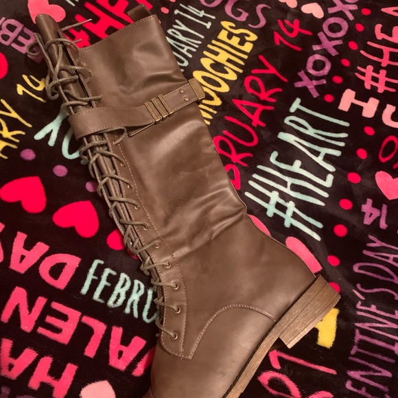 Brownish boots never worn size 9 - Picture 2 of 4